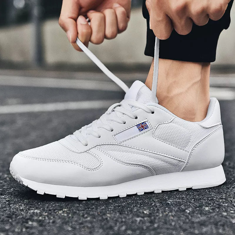 Men's lightweight running shoes with breathable technology in white and black