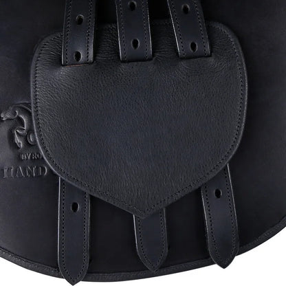 Cowhide equestrian saddle in black or brown, specification 17, for horse harness and riding use