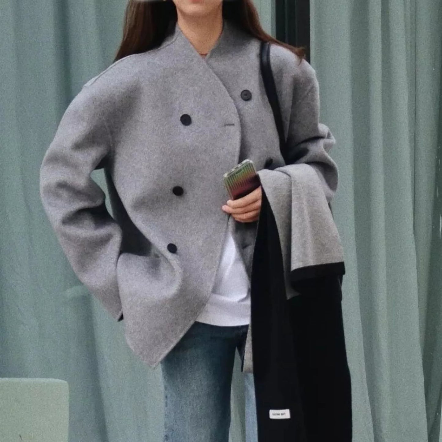 Double-faced woolen coat with three-row buttons in plaid and tweedst pattern for autumn and winter