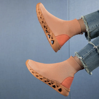 Women's casual ankle boot socks in breathable mesh fabric with flat sole