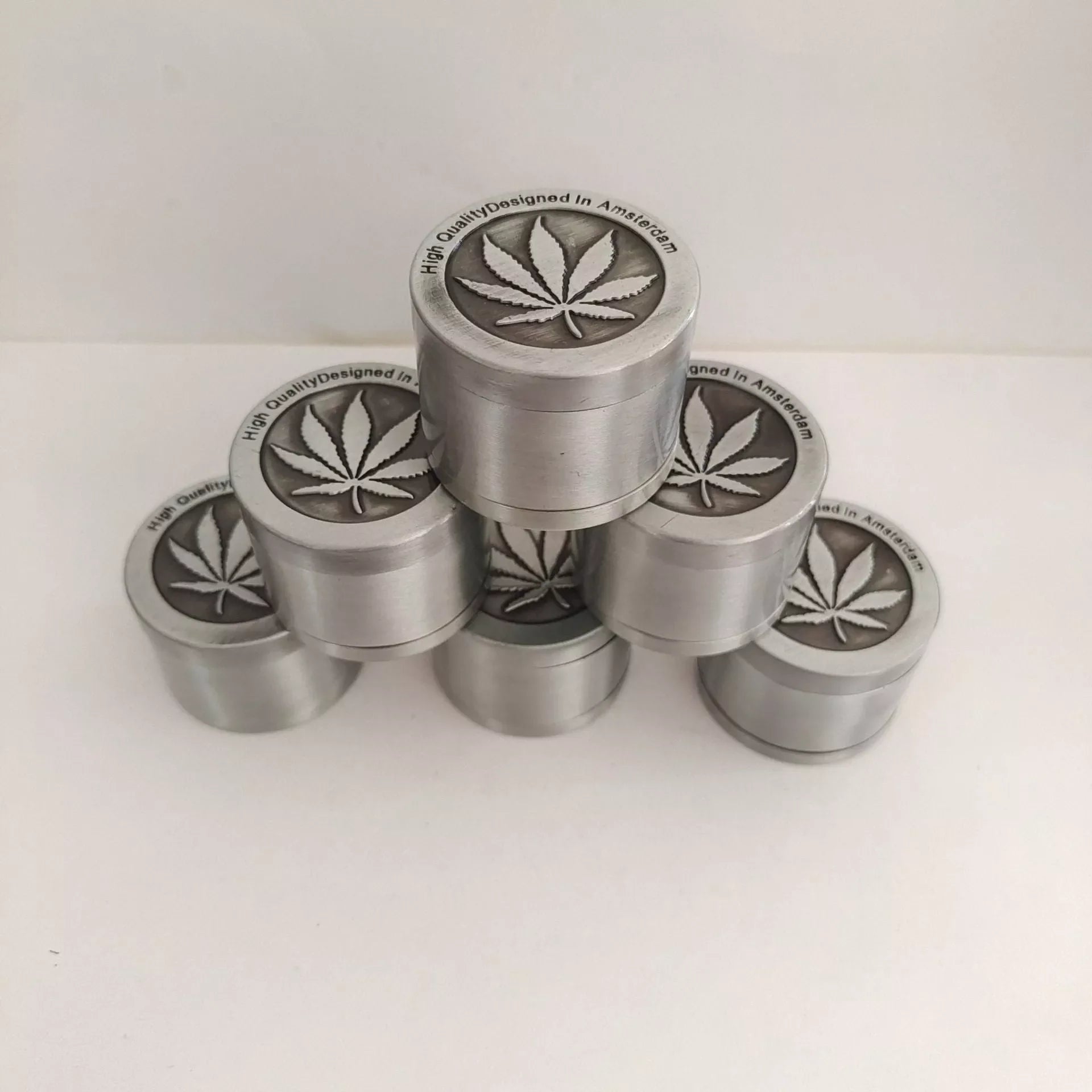 Zinc Alloy Maple Leaf 40mm Smoke Grinder in Natural Bronze