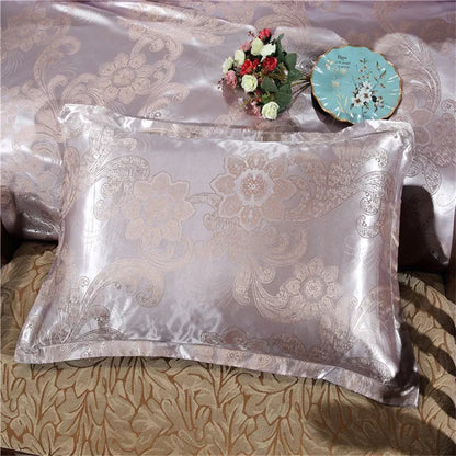 Four-piece jacquard bedding set in polyester fiber with vibrant colors