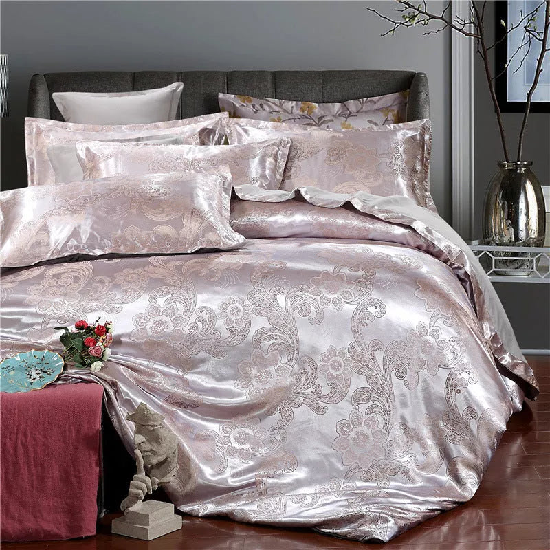 Four-piece jacquard bedding set in polyester fiber with vibrant colors