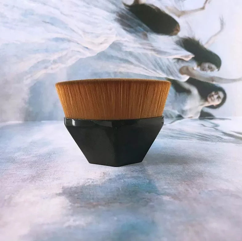 Professional foundation brush kit for BB cream and loose powder application in black, white, and pink