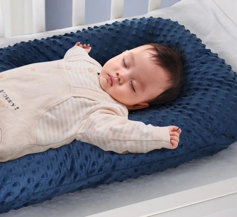 Newborn Baby Nap Bed in blue and yellow with bionic design
