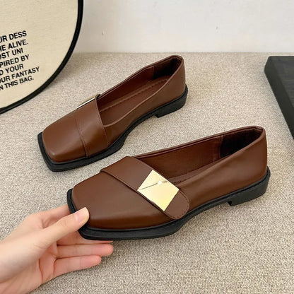Women's square toe flat shoes with metal buckle in artificial leather