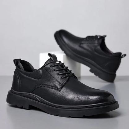Men's black leather business shoes with sewing line detailing on two-layer cowhide upper