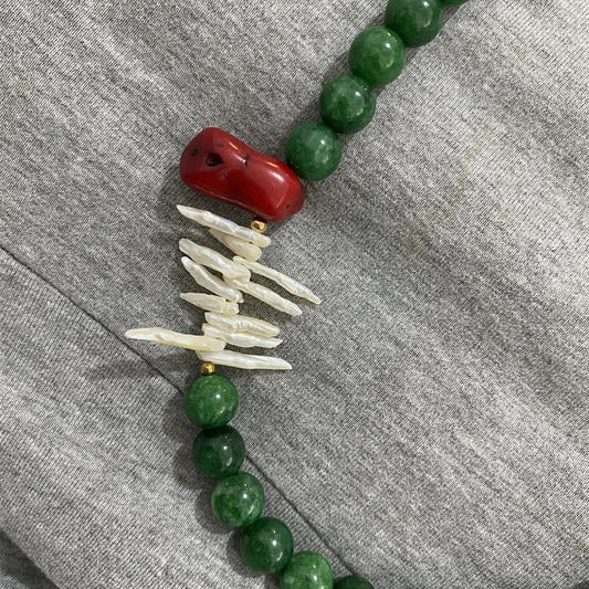 Elegant Natural Stone Baroque Pearl Necklace with Floral Design and Titanium Steel Construction