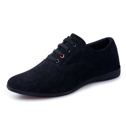 Breathable solid color men's casual shoes with a sleek and minimalist design for versatile wear.