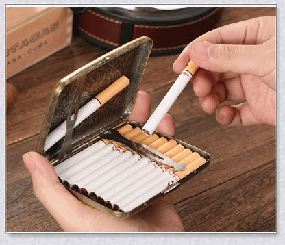 Retro pure copper hand-carved cigarette case for 20 cigarettes, featuring a vintage-inspired design and automatic pop-open lid.