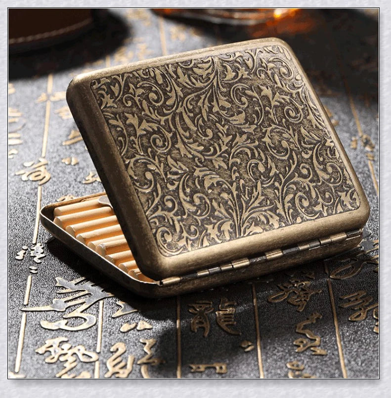 Retro pure copper hand-carved cigarette case for 20 cigarettes, featuring a vintage-inspired design and automatic pop-open lid.