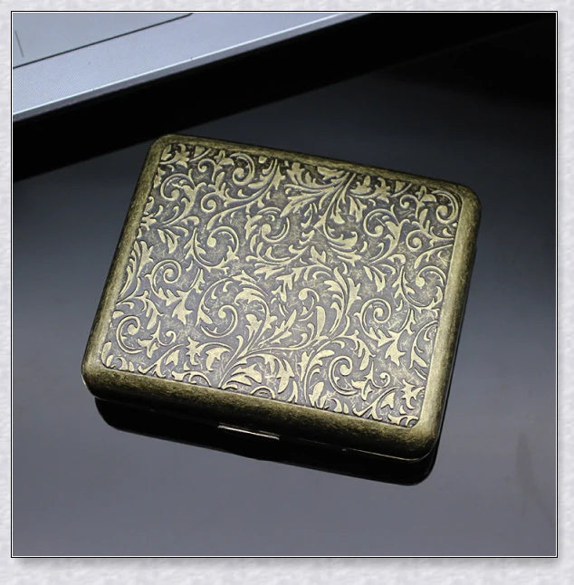 Retro pure copper hand-carved cigarette case for 20 cigarettes, featuring a vintage-inspired design and automatic pop-open lid.