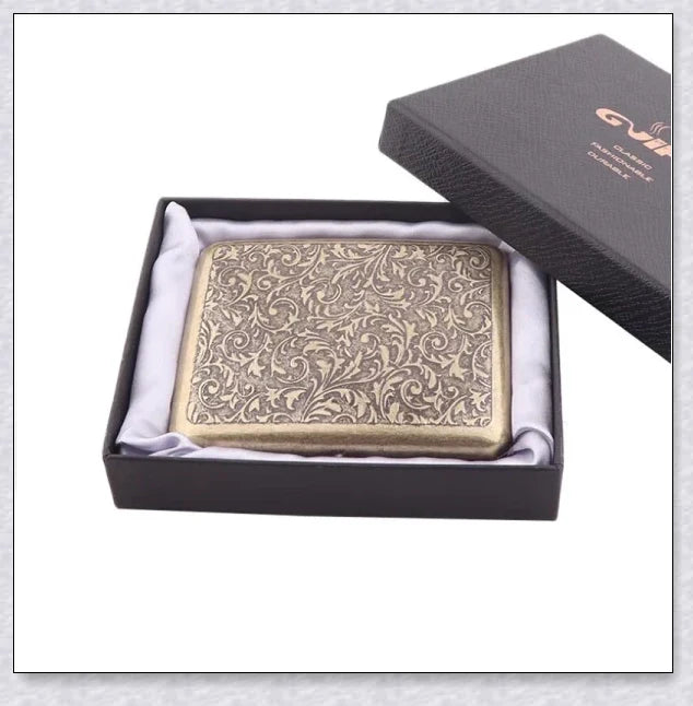 Retro pure copper hand-carved cigarette case for 20 cigarettes, featuring a vintage-inspired design and automatic pop-open lid.