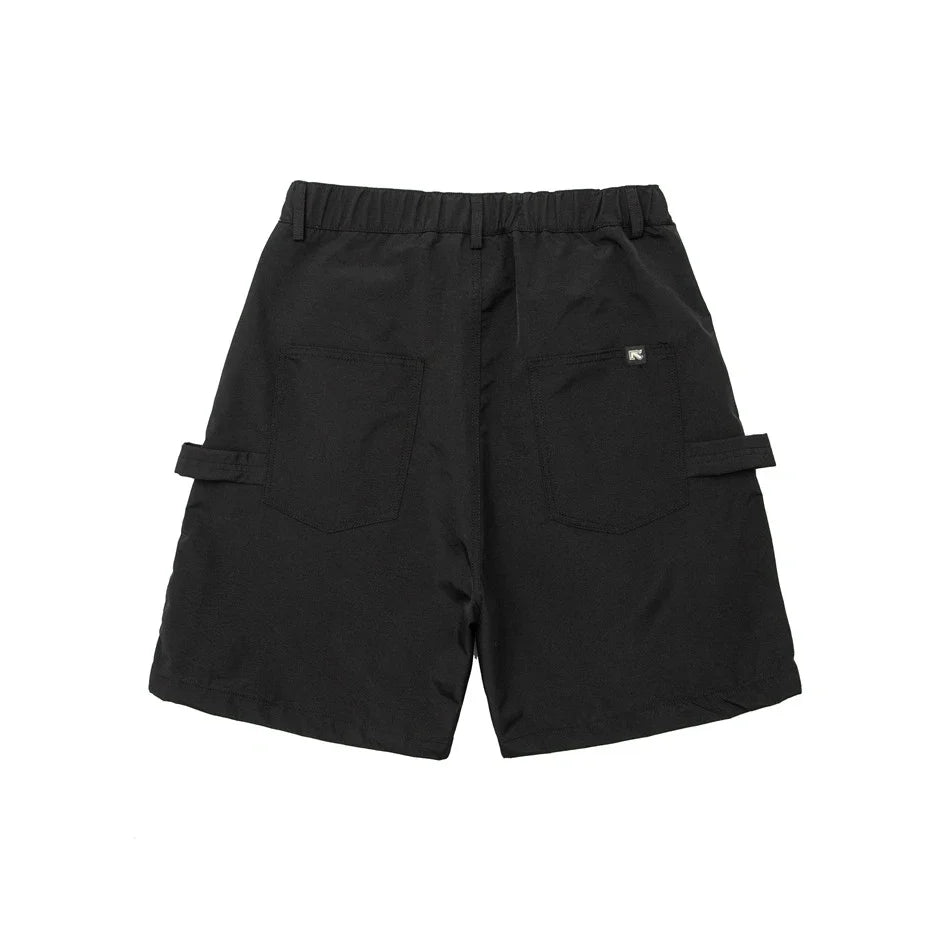Japanese-style retro cargo shorts in khaki and black with adjustable waist and functional pockets
