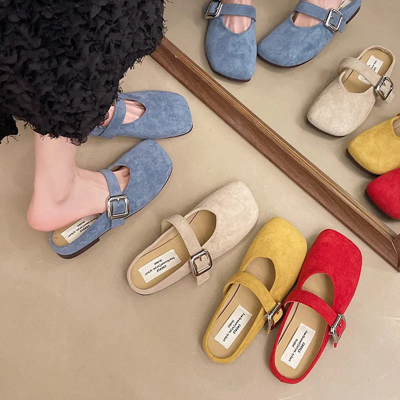 Women's flat square toe slipper in apricot colour with a rubber sole and PU upper.