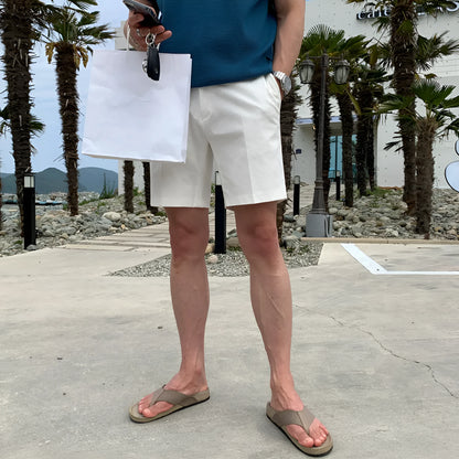 Men's straight-leg casual shorts in solid colour on a plain background.
