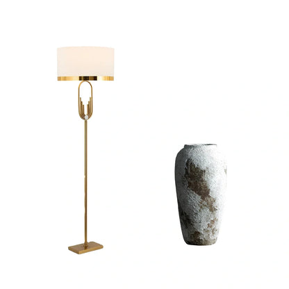 Modern vertical floor lamp with adjustable height for reading, iron body with fabric shade
