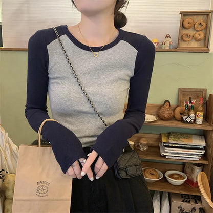 Women's casual oversized top in dark blue with princess sleeves and embroidery, made from viscose fibre