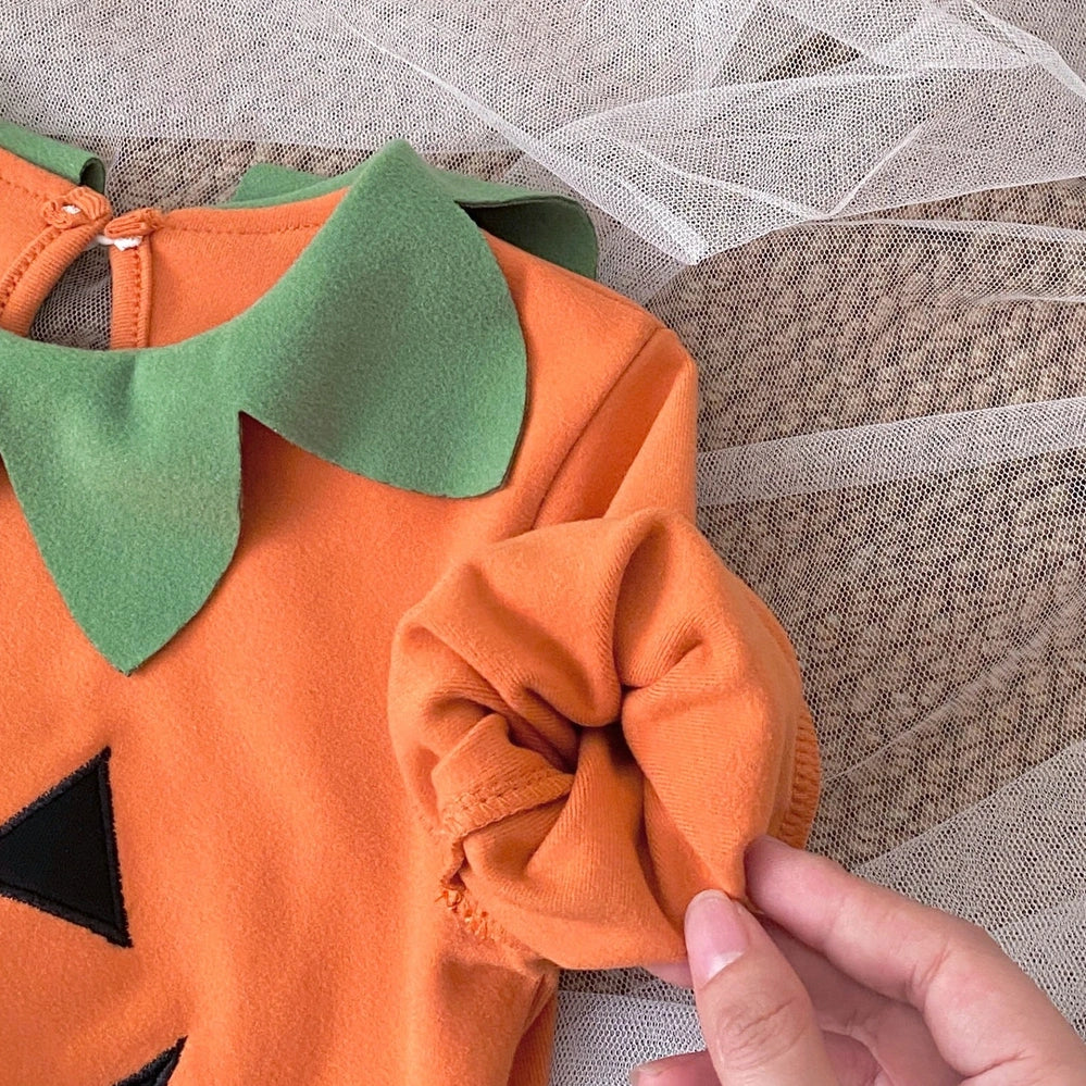 Cotton corduroy baby jumpsuit with long sleeves and pullover closure in European-American style