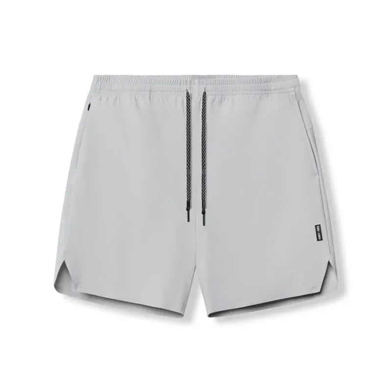 Men's seamless quick-drying sports shorts in chemical fibre blend fabric available in four colours
