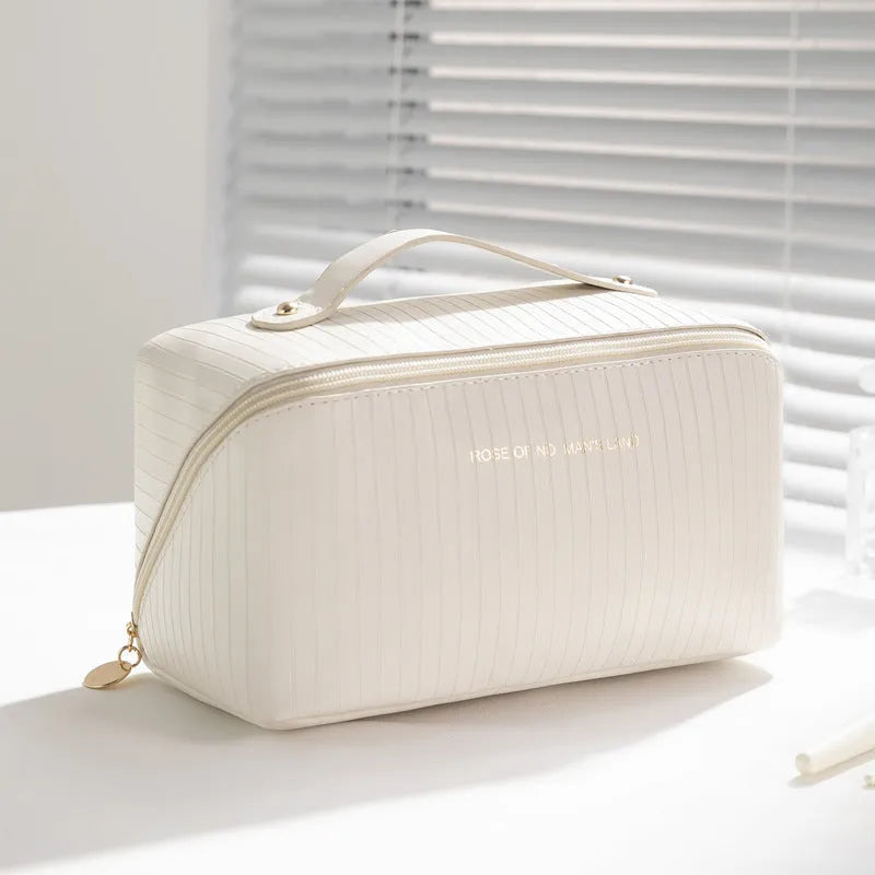 Vertical pattern pillow makeup bag with cubic 22.5x12.5x12.5cm dimensions in beige, black, brown, grey or pink