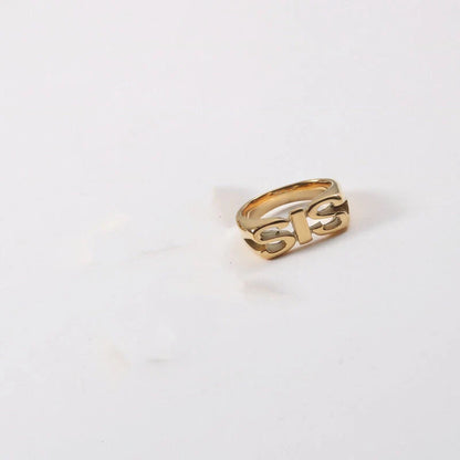 Letter Seal Titanium Steel Plating 18K Gold Ring for Women - Durable and Elegant