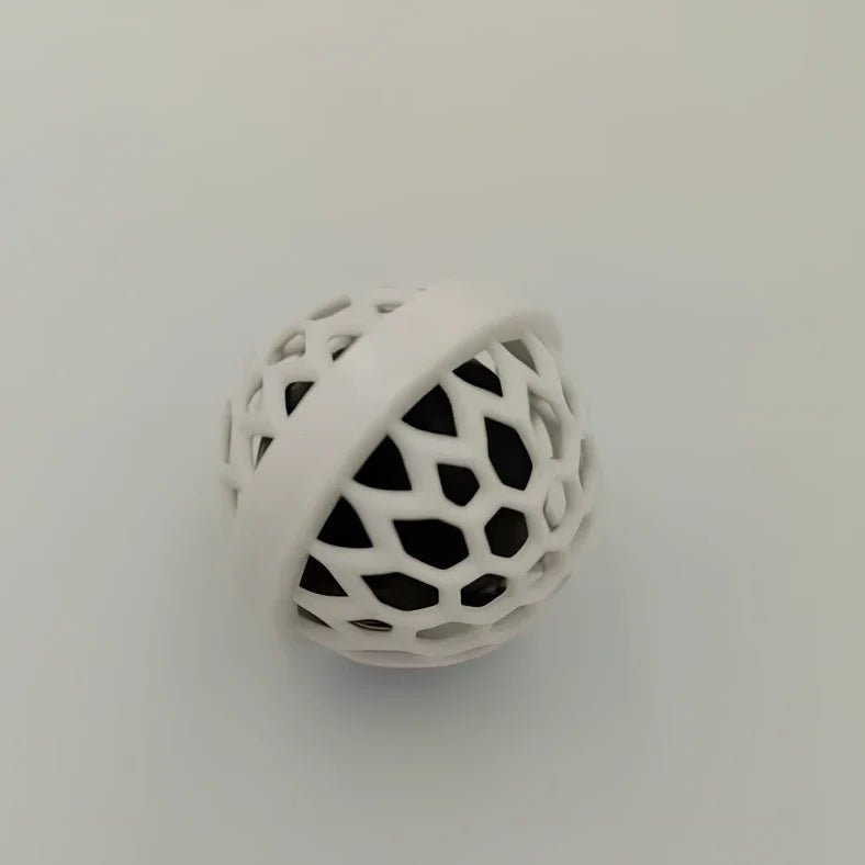 8cm bag cleaning ball with sticky interior for removing dust and debris from handbags and backpacks