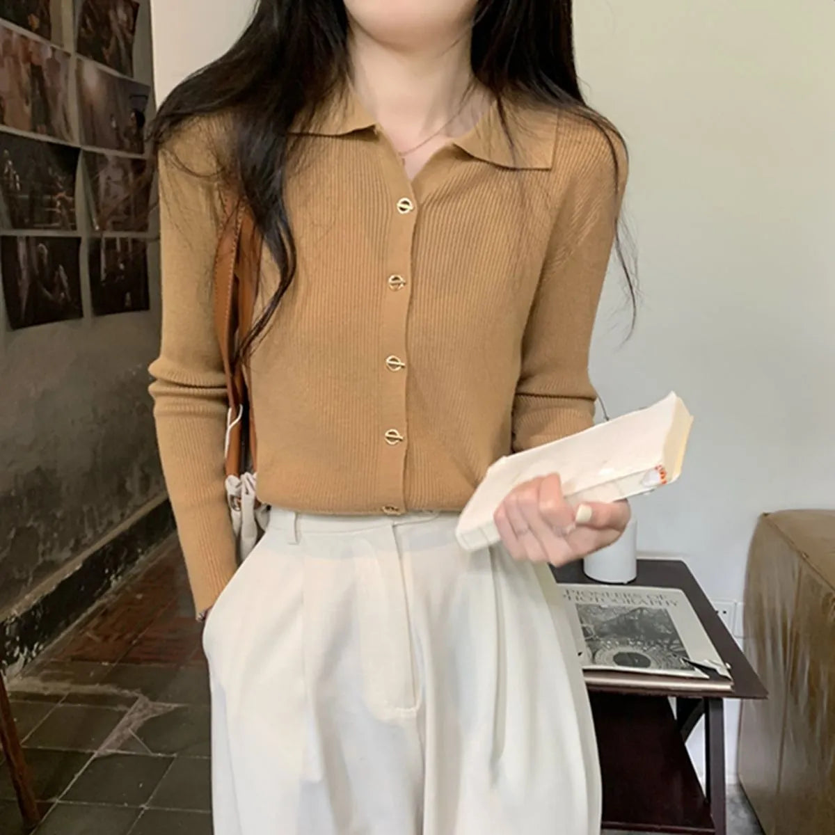 Gentle long-sleeved knitted cardigan in viscose fibre with loose fit for 40-62kg body weights