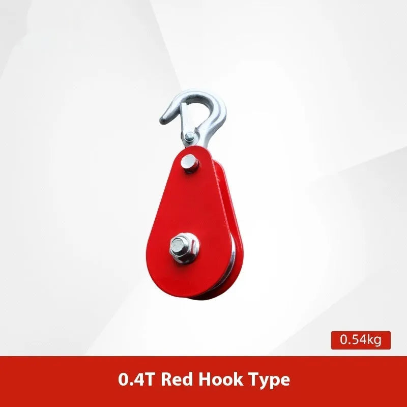 Red lifting pulley with safety latch, forged from A3 steel for industrial use with up to 5000kg load capacity.