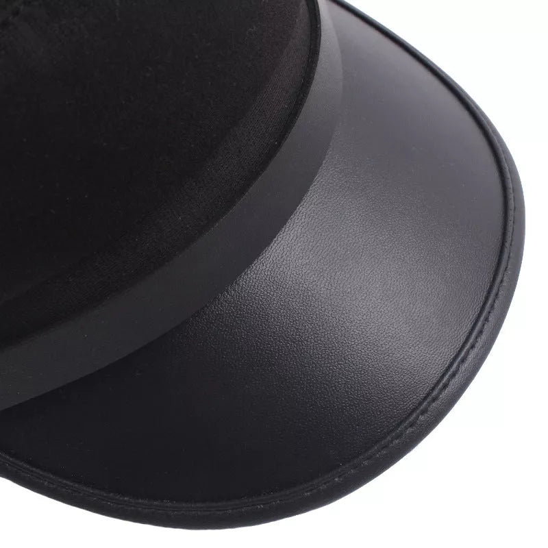 Navy blue casual peaked cap for men and women with flat brim and dome-shaped crown