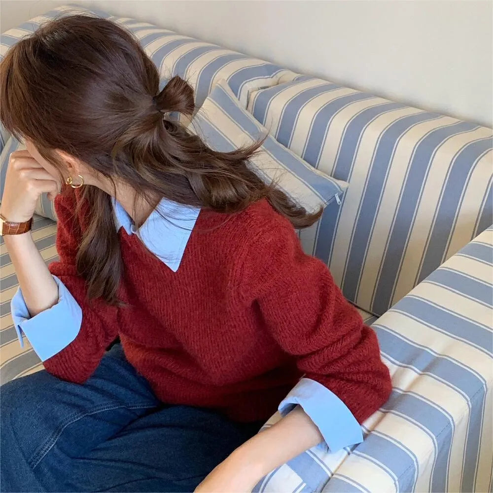 Women's loose knit top with contrast colour lapels in polyester fabric, available in seven colours