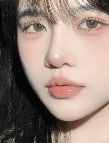 Moisturizing Honey Lip Gloss Base in transparent finish for natural hydration and shine