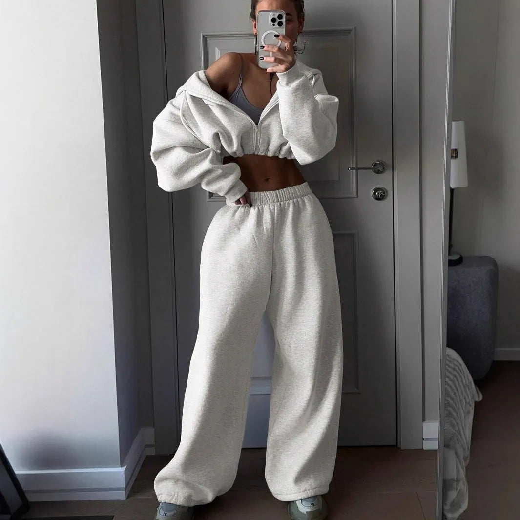 Long sleeve polyester sports sweater two-piece set showing coat and trousers in multiple colour options