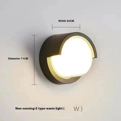 Waterproof wall lamp in black or white aluminum alloy with warm or white light for bedside and living room