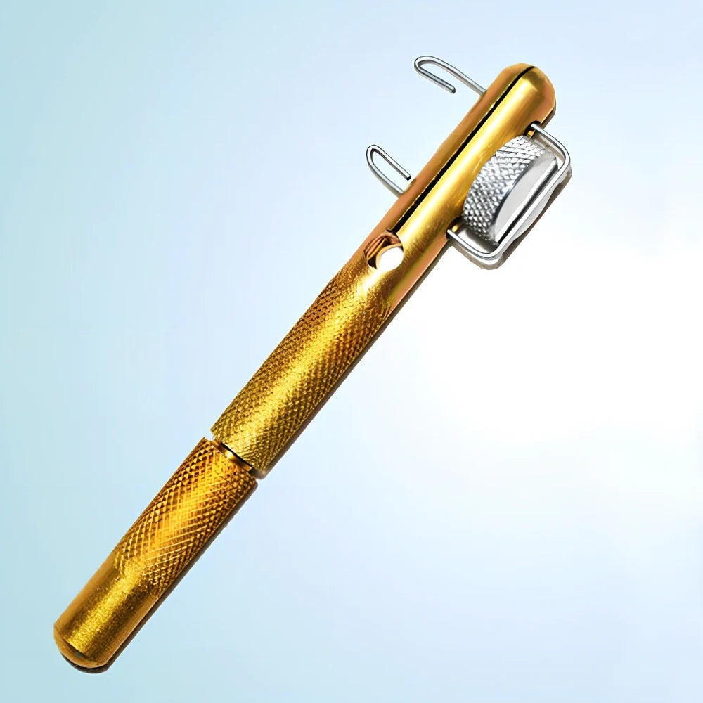 Aluminium fishing hook tying tool measuring 11cm long with 1cm diameter for manual knot creation