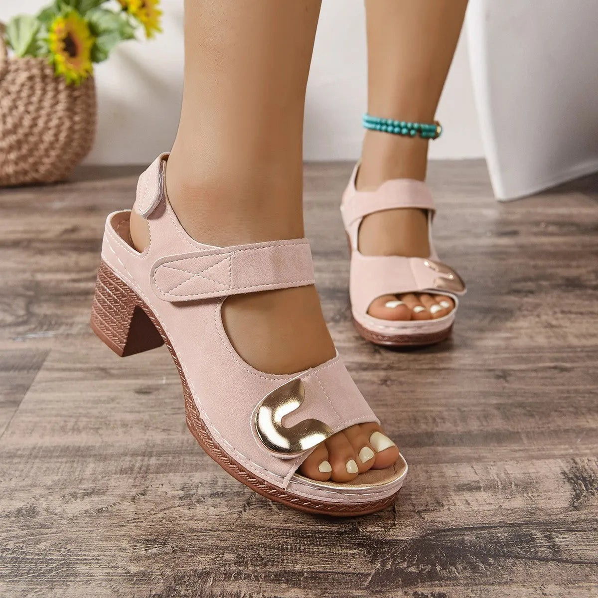 European and American style Velcro sandals in light brown with round toe and rubber sole.