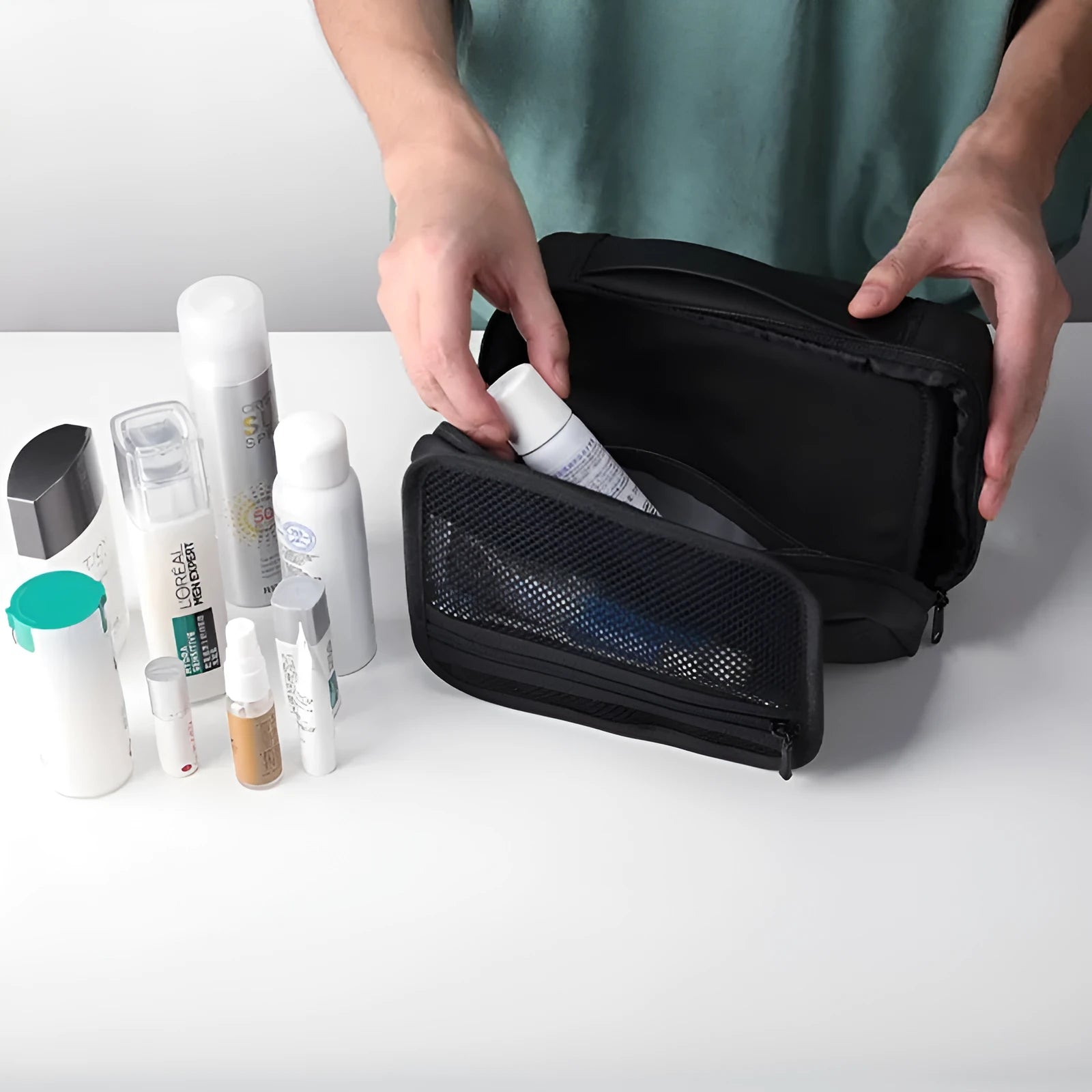 Multi-layer wet dry separation travel storage bag in Oxford cloth with capacity under 20L