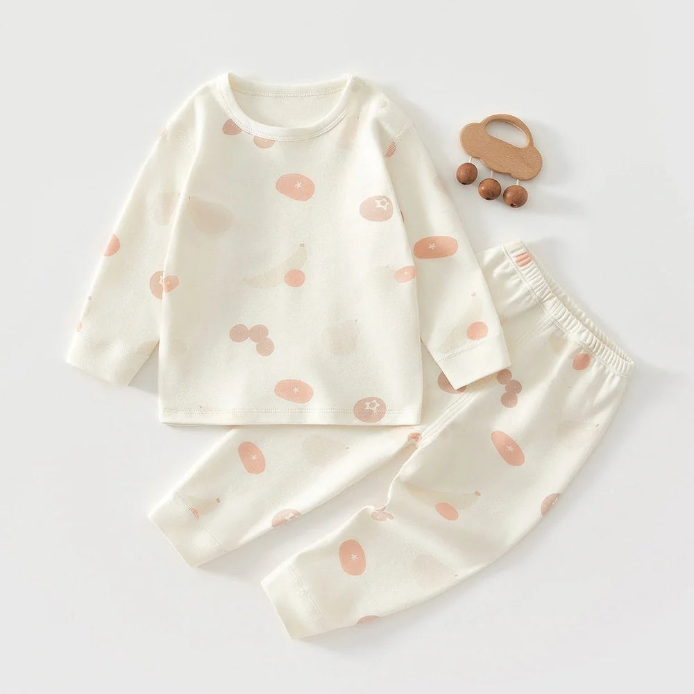 Baby wearing long-sleeved cotton pajamas with cartoon pattern, available in heights 66-120cm