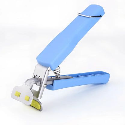 Stainless steel tray holder gripping baking tray with non-slip chuck mechanism and widened handle