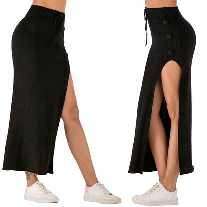 Mid-length slim-fit woolen skirt in black with a split design, made from acrylic fabric