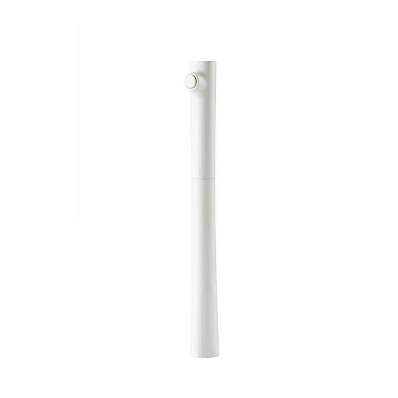 Branch magnet fountain pen with 0.7mm stainless steel nib in black or white resin holder.