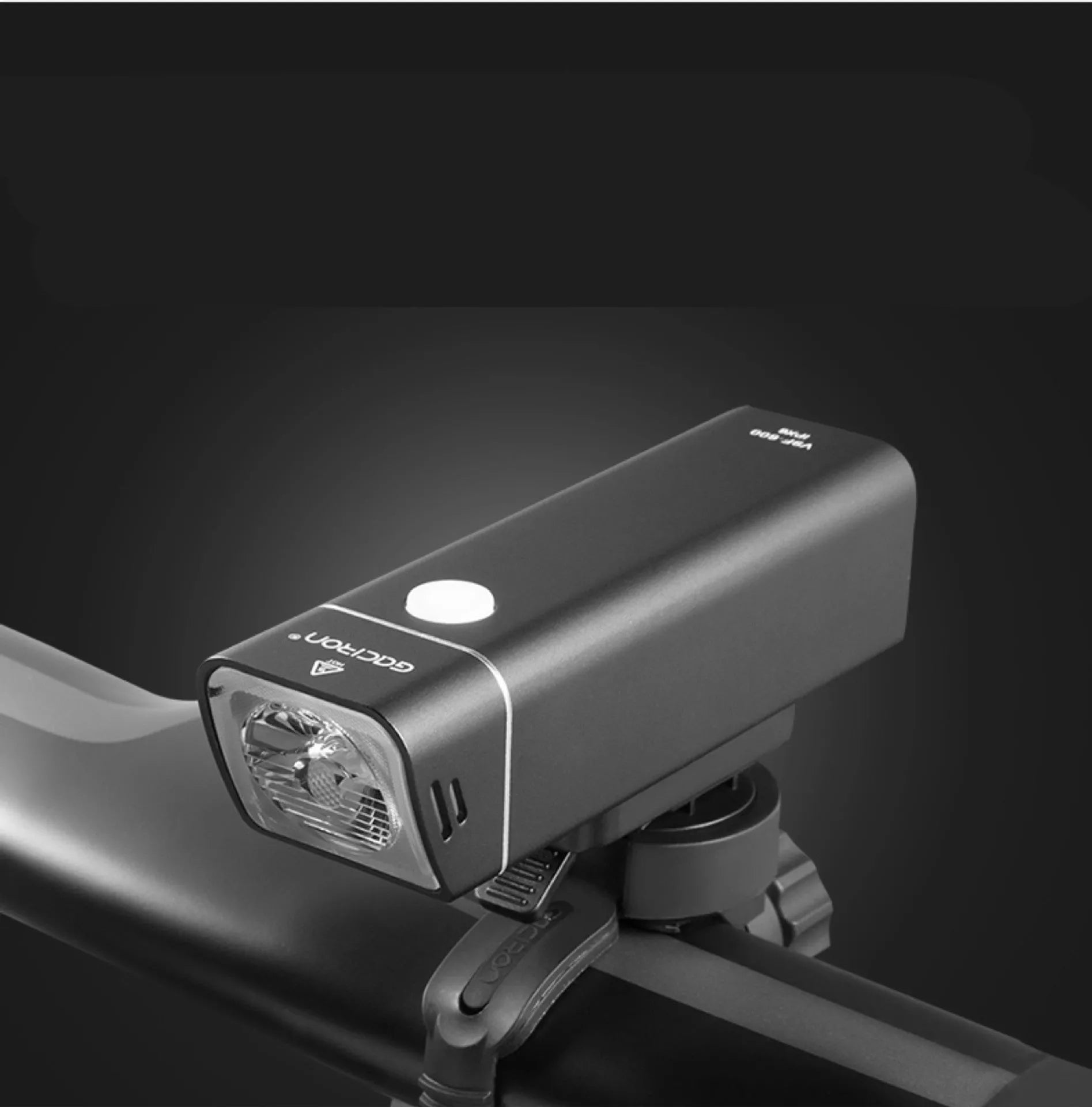 Black bicycle headlight with CREE XPG3 lamp beads, 600 lumens brightness, for road and mountain bikes