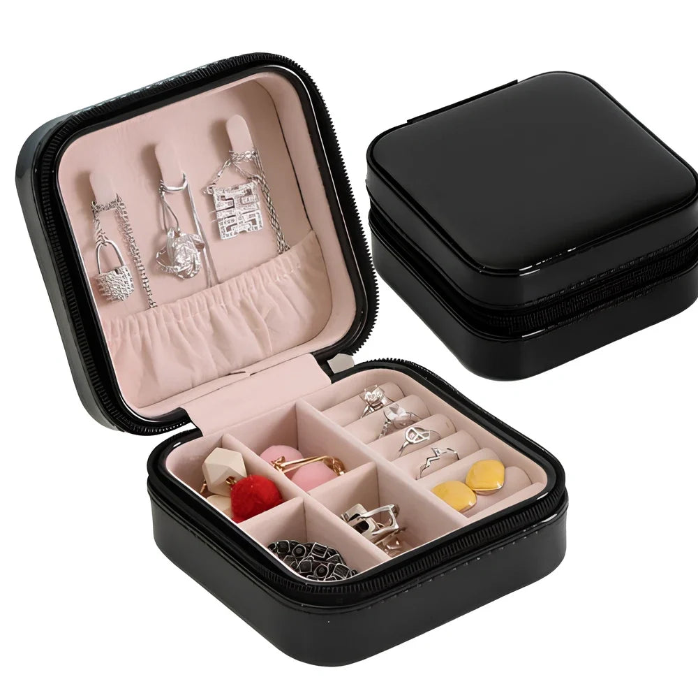 Portable jewellery box with flipping page display measuring 10×10×5.5cm in black colour