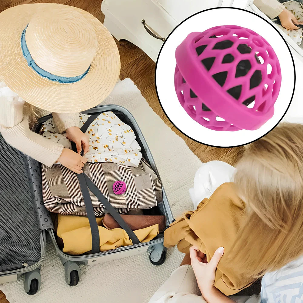 8cm bag cleaning ball with sticky interior for removing dust and debris from handbags and backpacks