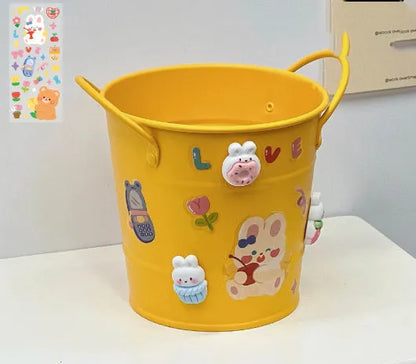 Round metal pen holder in multiple colours with 10cm diameter for student desk organisation