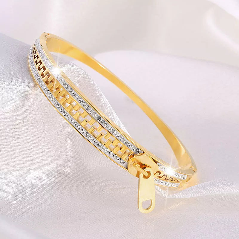 Titanium steel zipper bracelet for girls with niche design in golden and silver
