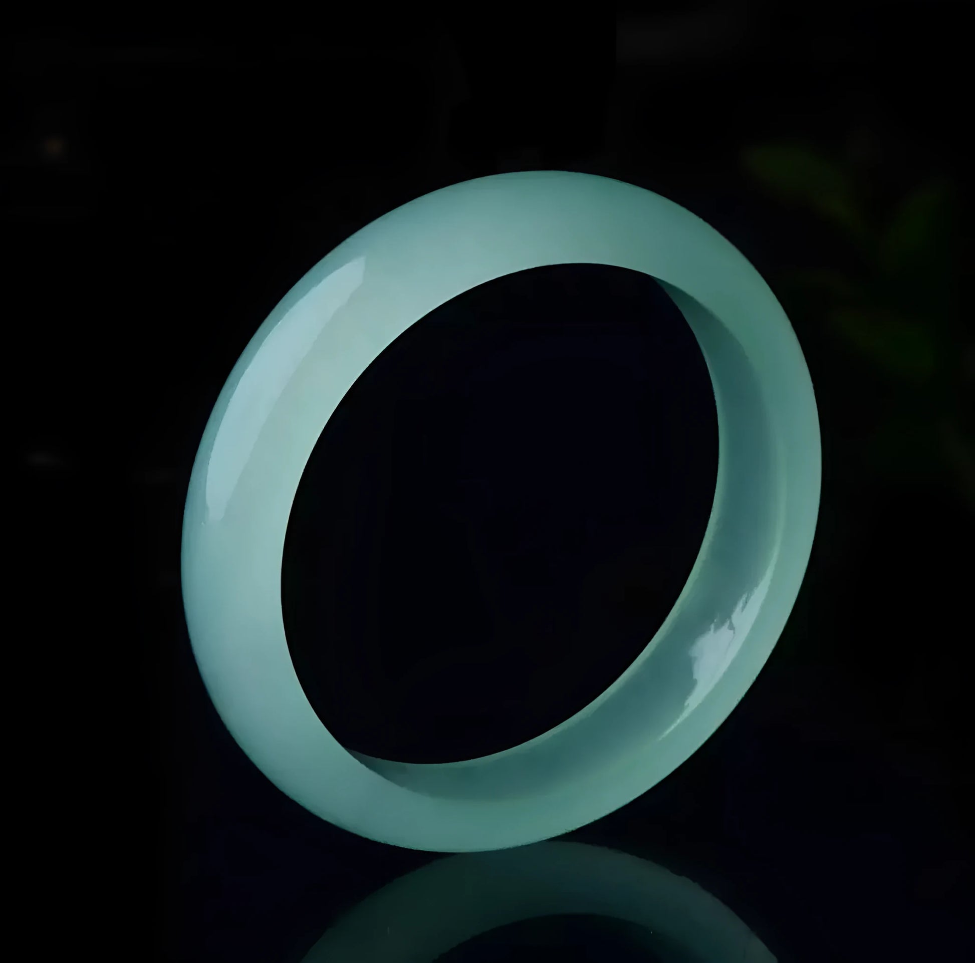 Oil cyan light green jade quartz rock bracelet for women in modern simplicity style, shown in blue and green colour options.