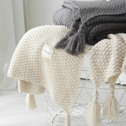 Dark gray fringed acrylic knitting blanket 130cm x 170cm with plain weave and moisture-wicking fibres