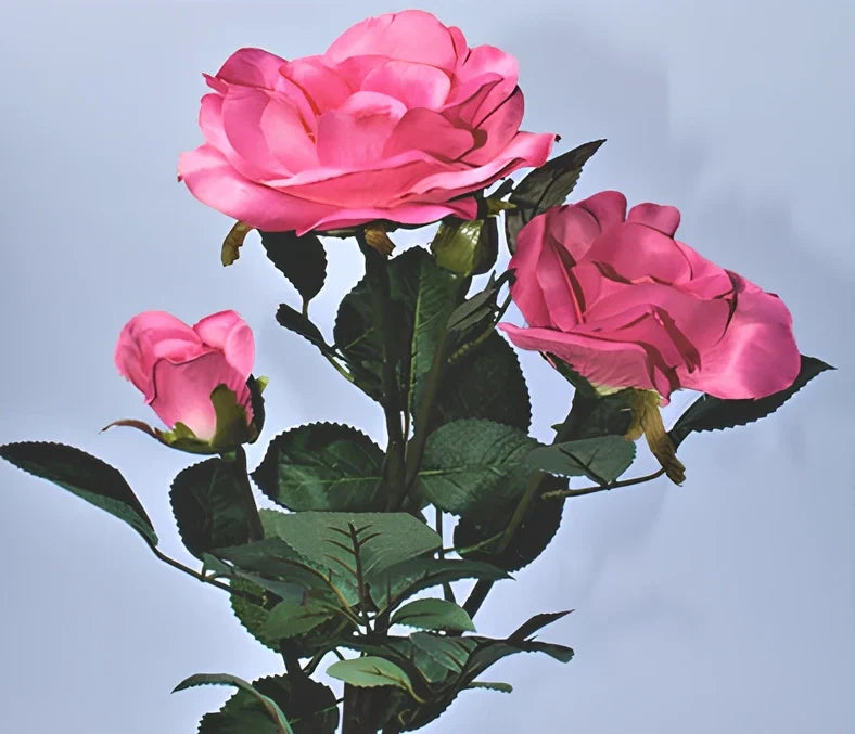 Solar rose garden lamp with white LEDs and crepe petals for pathway lighting