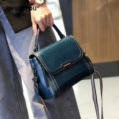 Women's genuine leather retro messenger bag in horizontal square shape with multiple internal compartments